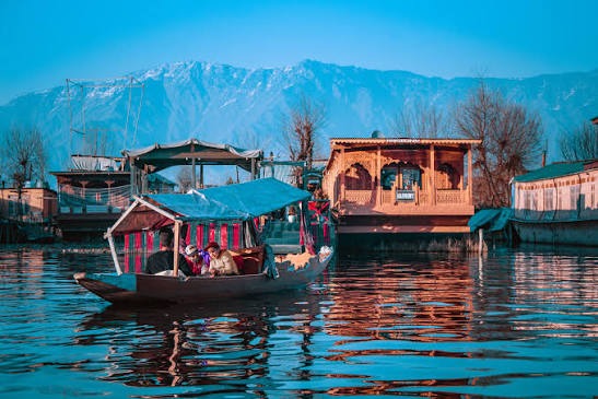 Jammu and Kashmir - Arrive Srinagar